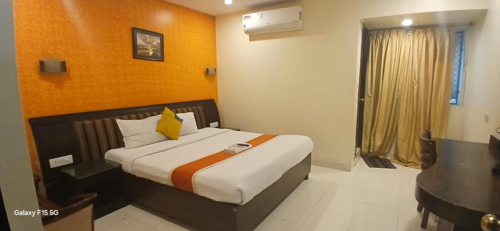 Grand Plaza Hotel - Nampally - Hyderabad Railway Station - Fish Prasadam 2025 - Free Breakfast - Deccan Railway Station - Lakdikapul Exterior photo