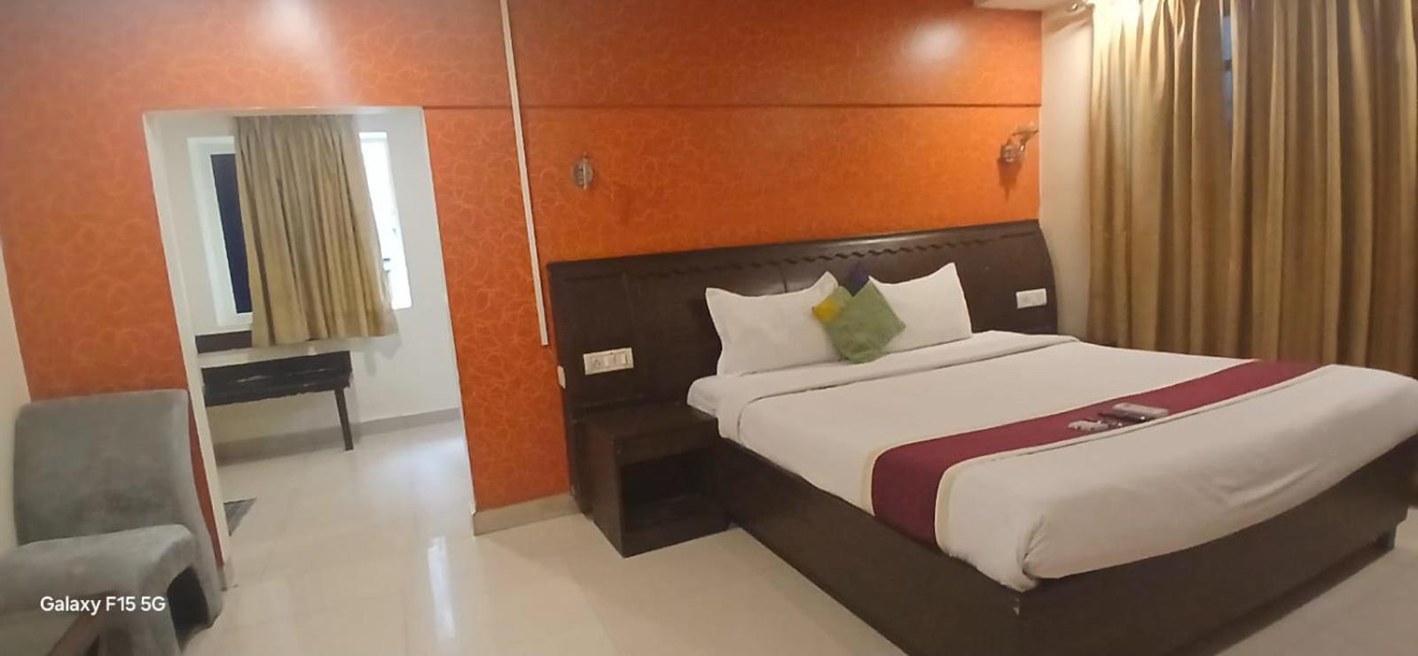 Grand Plaza Hotel - Nampally - Hyderabad Railway Station - Fish Prasadam 2025 - Free Breakfast - Deccan Railway Station - Lakdikapul Exterior photo